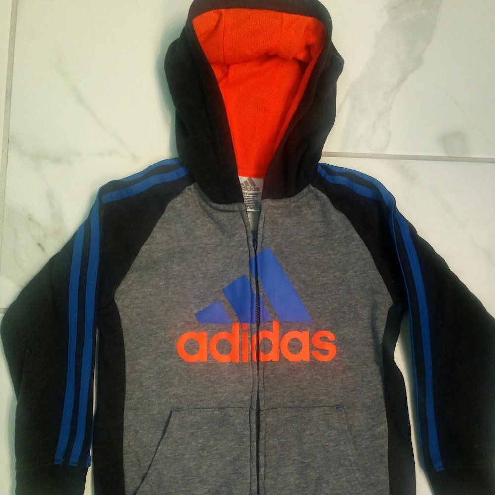 Boys Adidas Sweatsuit, size 6